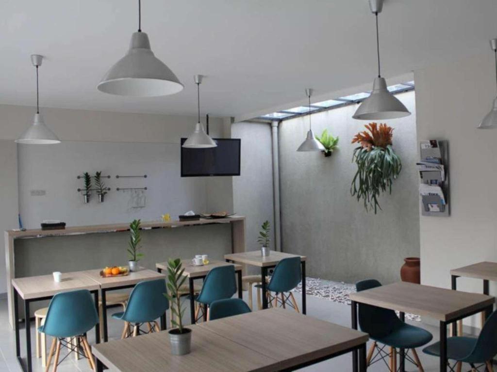 Casa Living Setiabudi Джакарта Екстериор снимка