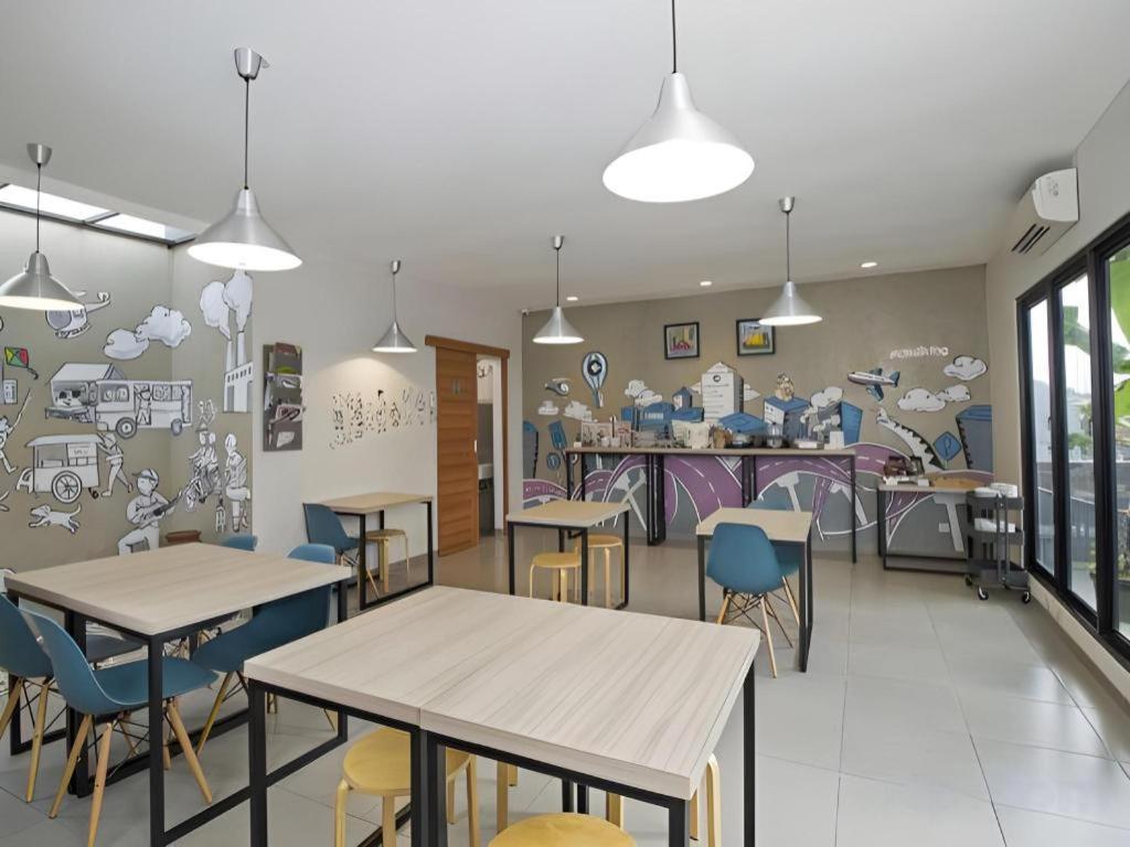 Casa Living Setiabudi Джакарта Екстериор снимка
