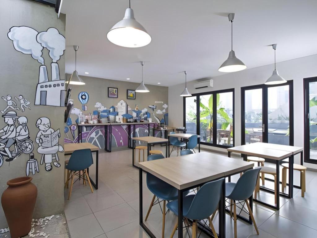 Casa Living Setiabudi Джакарта Екстериор снимка